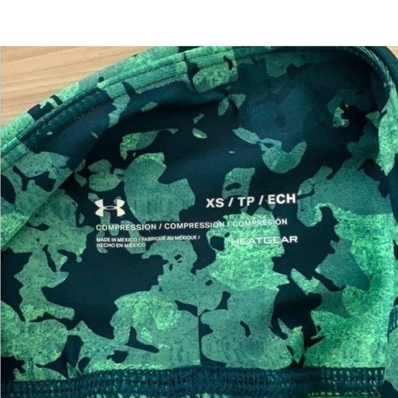 Under Armour compression pants, size XS - Picture 3 of 5